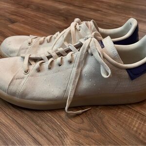 Adidas Men's White and Blue Sneakers